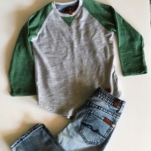 2 piece outfit "7 for all Mankind" size 24 months